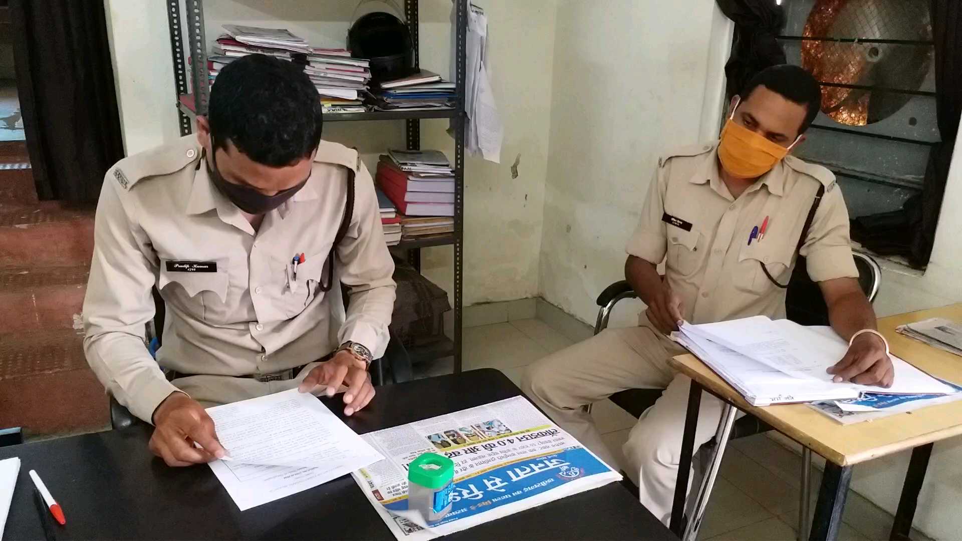 Police received notes from road in raipur