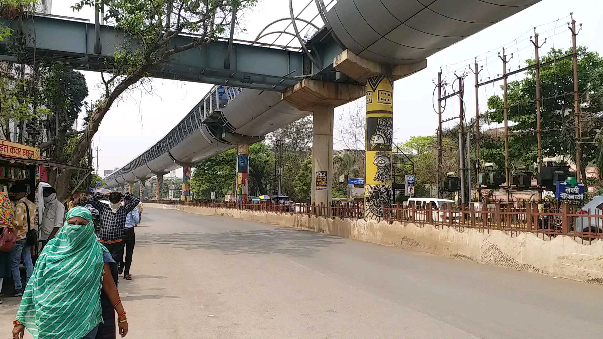 sky-walk-is-full-of-advertisements-in-raipur