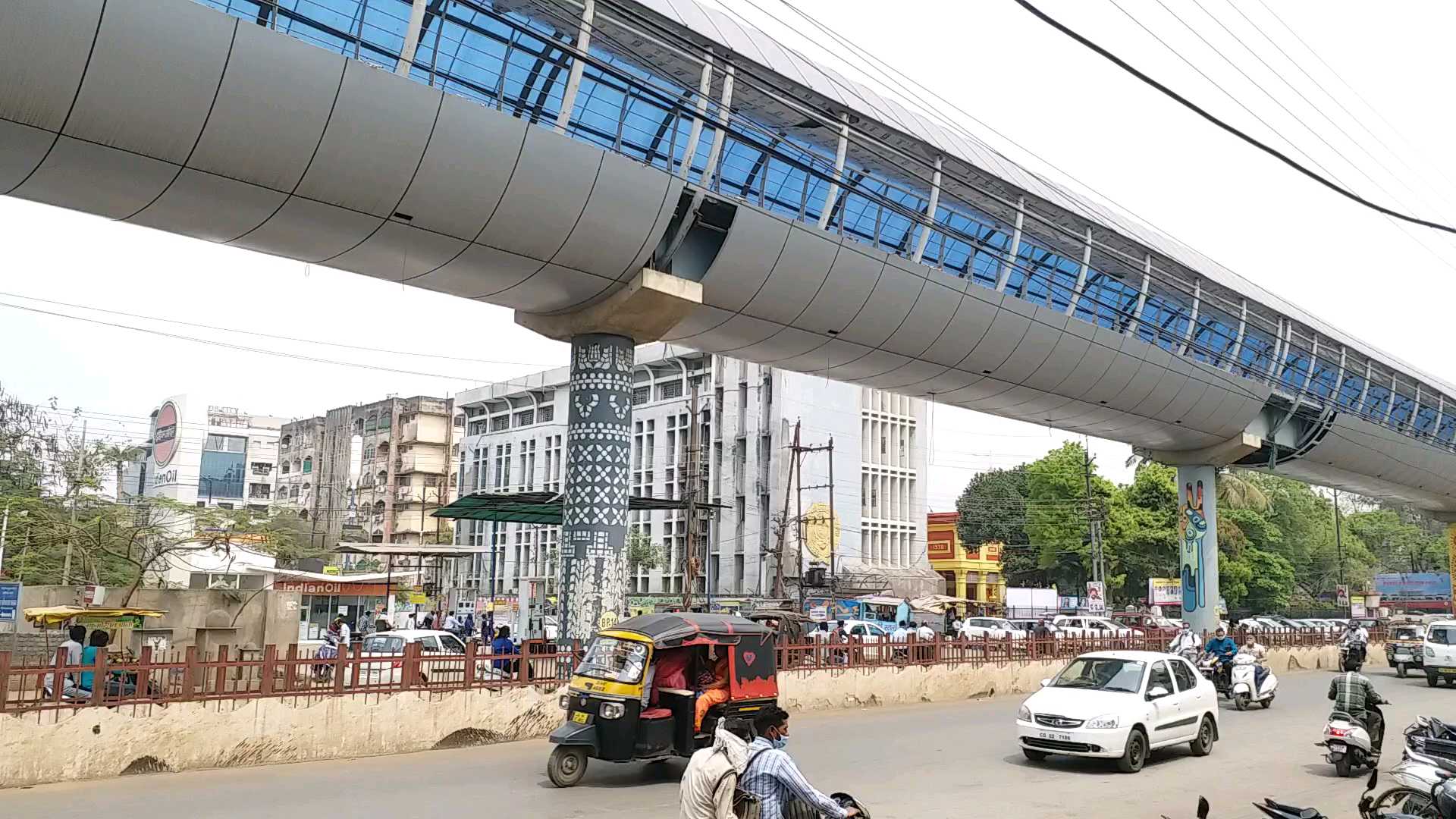 sky-walk-is-full-of-advertisements-in-raipur