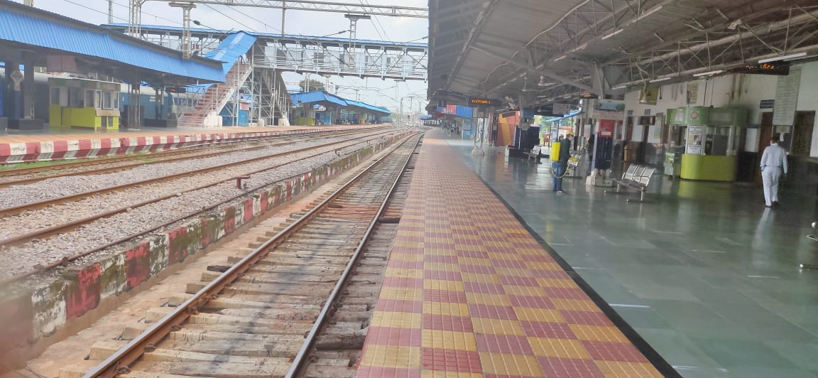 Raipur Rail Division organized cleanliness awareness campaign at all stations