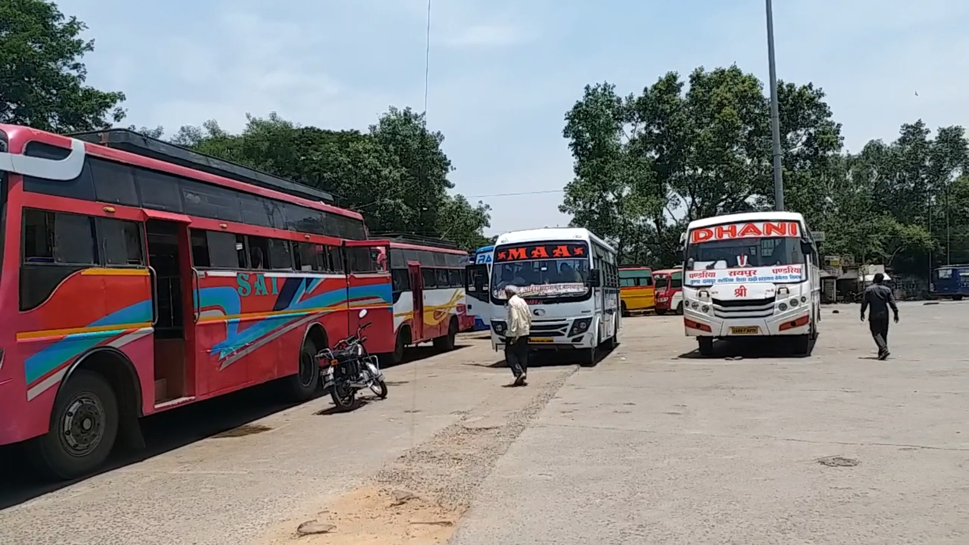 impact-of-coronavirus-is-seen-in-buses-and-trains-in-raipur-decrease-in-number-of-passengers