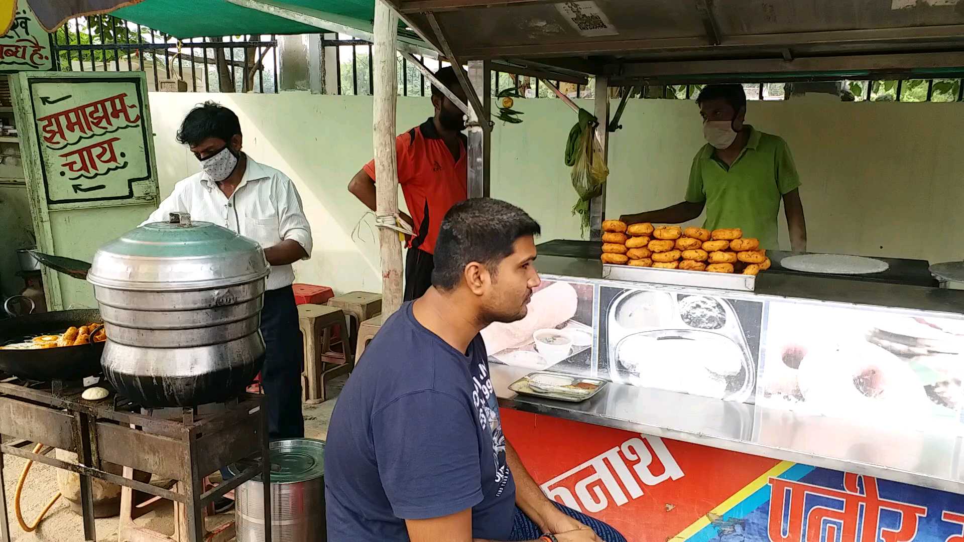 Food stall shopkeeper