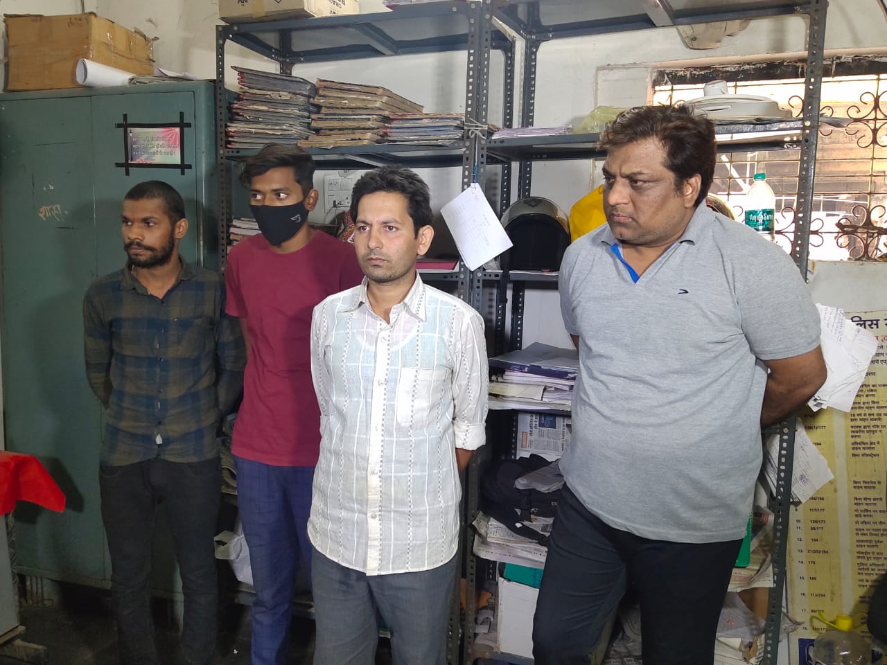 Raipur police arrested 4 accused with 500 vials of codeine phosphate syrup