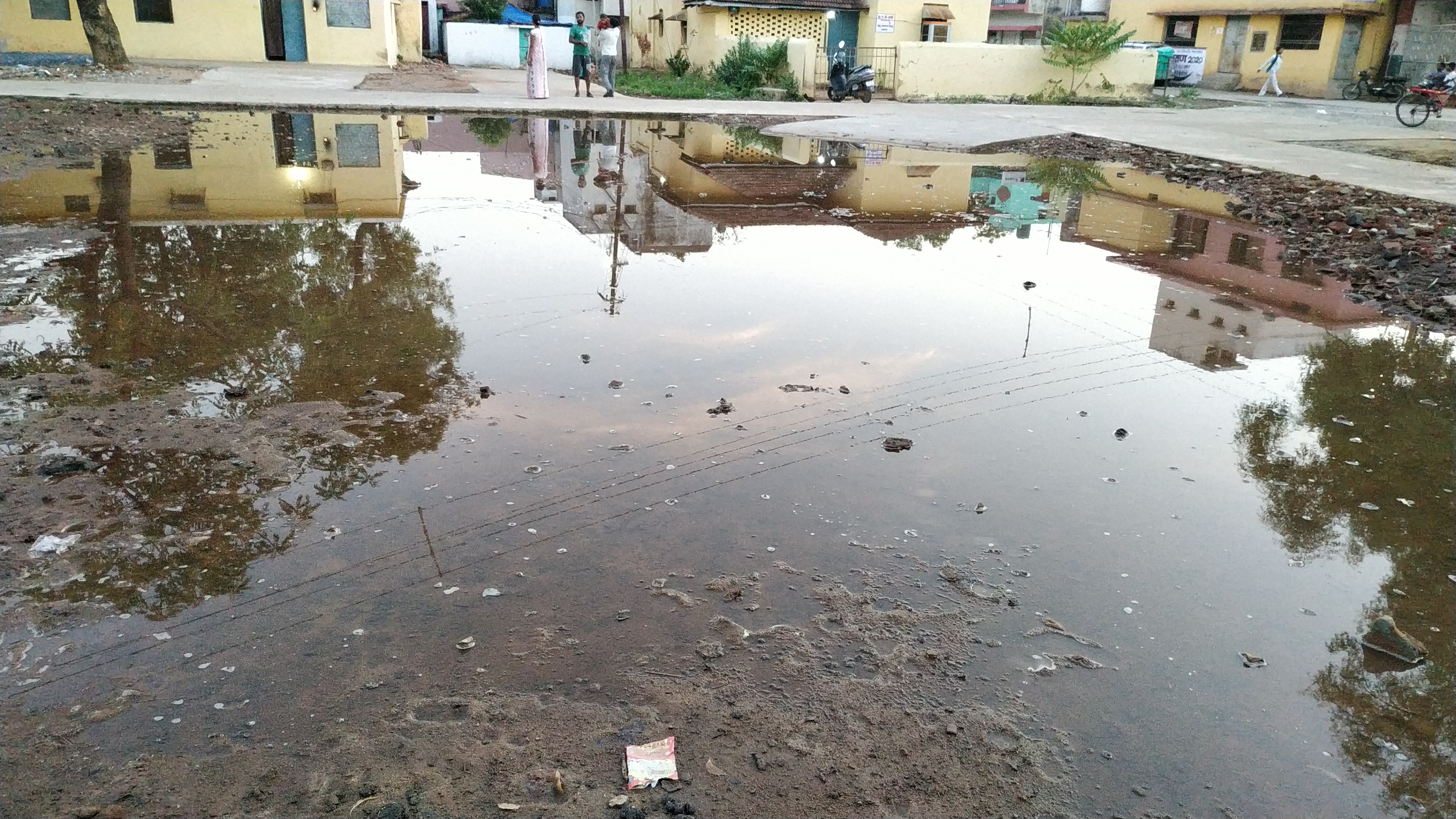 Dirt dumped in government hospital