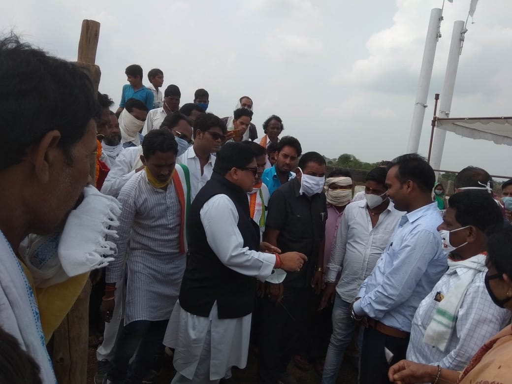 Minister Shiv Kumar Dahriya inaugurated land worship in aarang