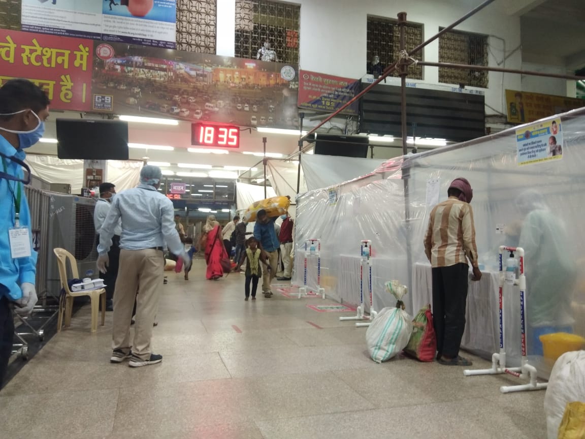 worker reached raipur by lucknow special train