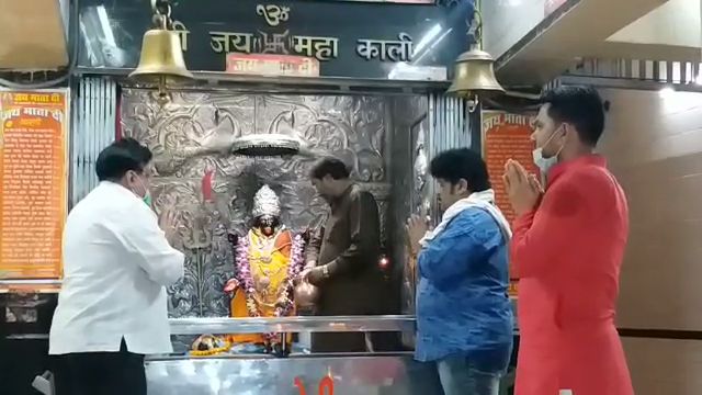 Ajit Jogi supporters worship at Kali temple