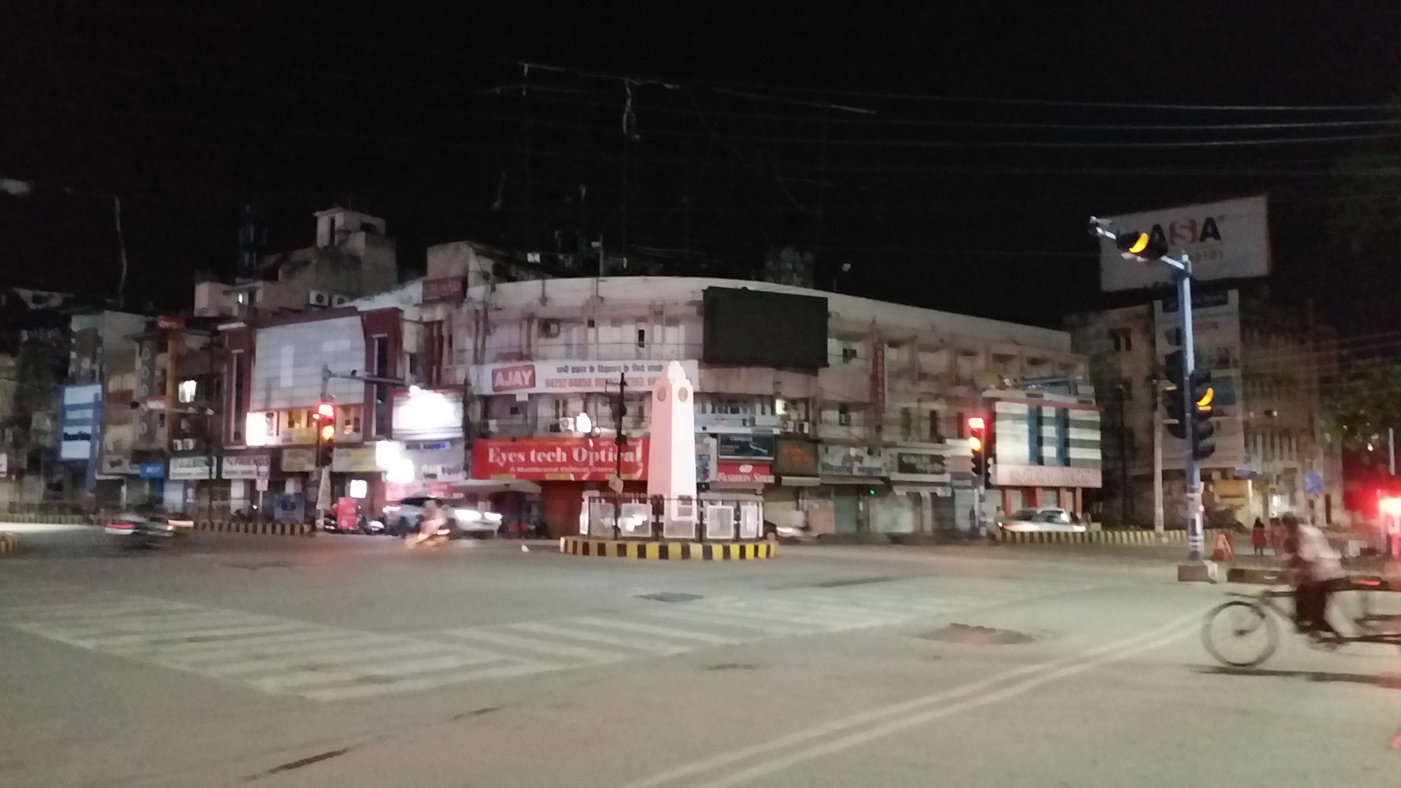 Silence in Jaistambh Chowk