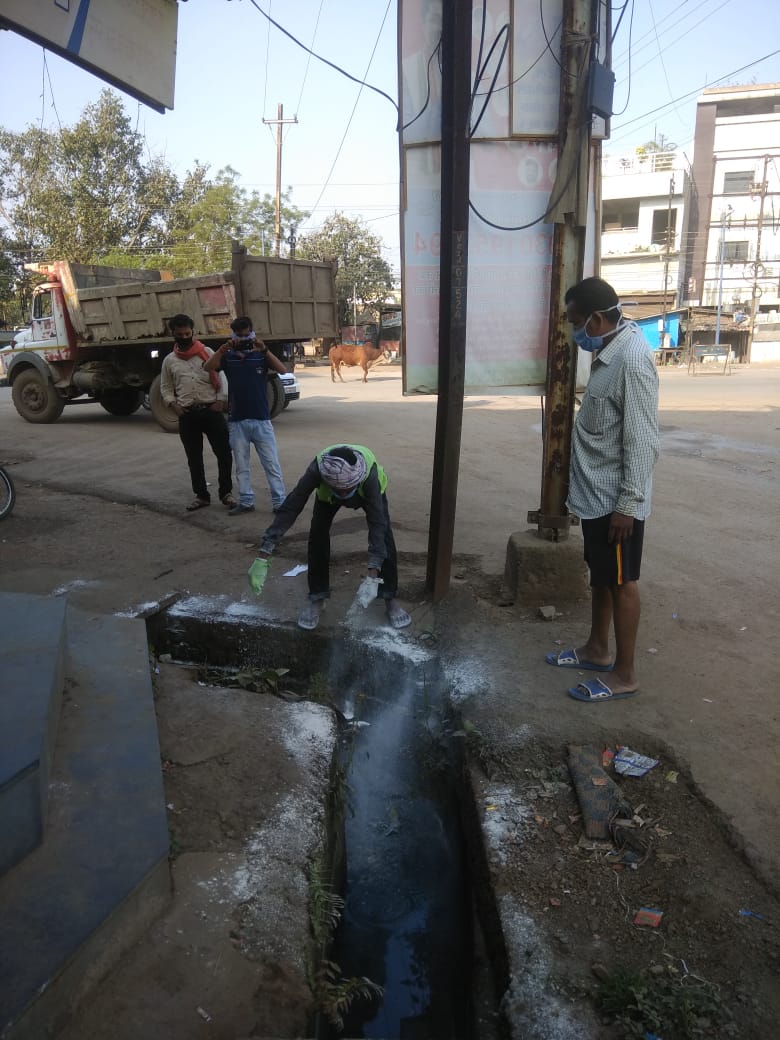 Raipur Municipal Corporation cleaned all public places