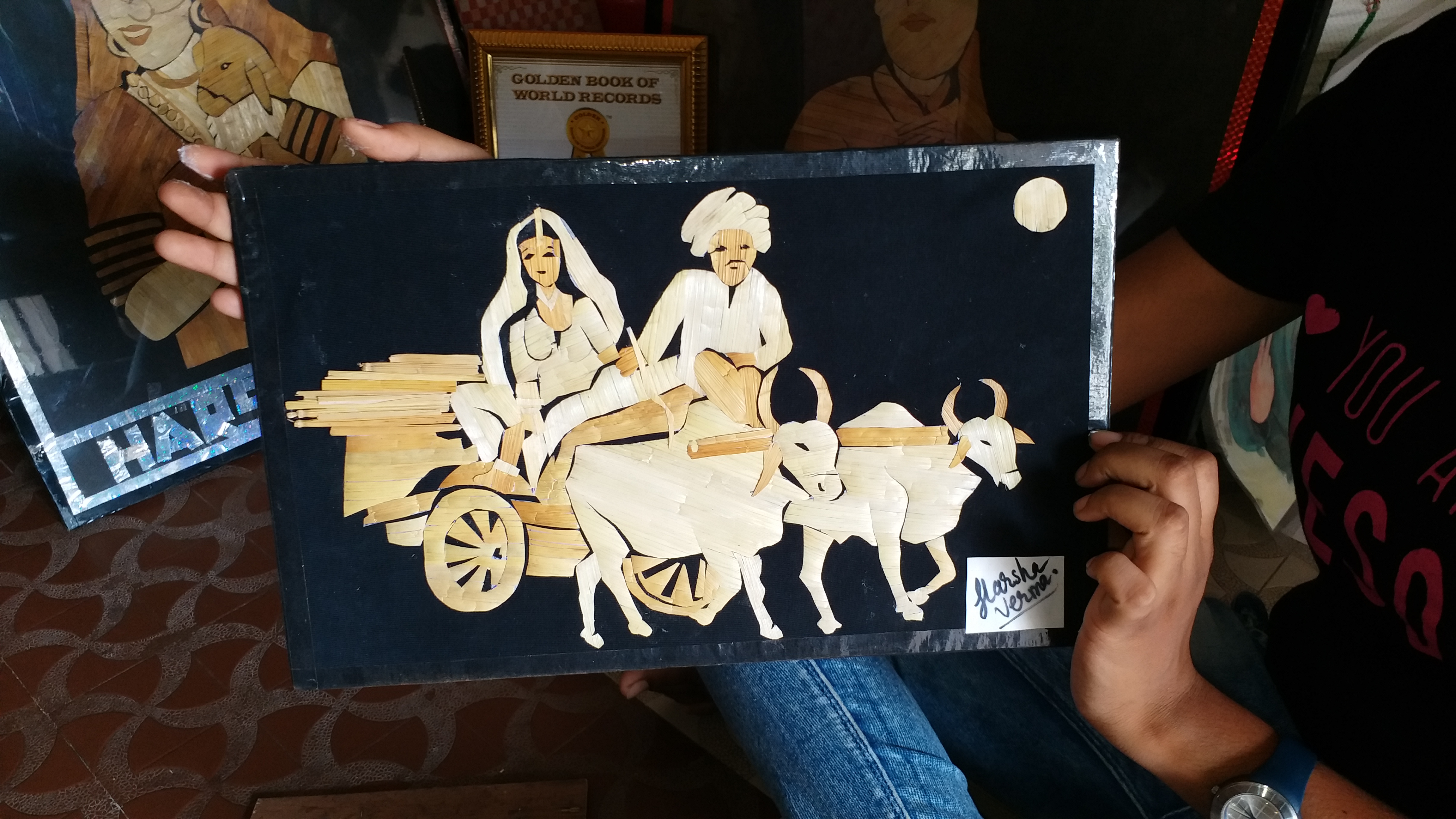 Harsha verma of Raipur is preparing artwork through Paira Art