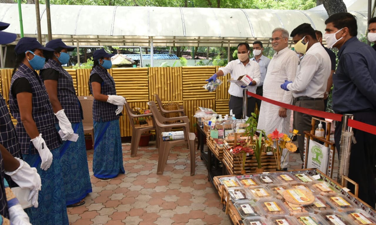 Women met CM Baghel