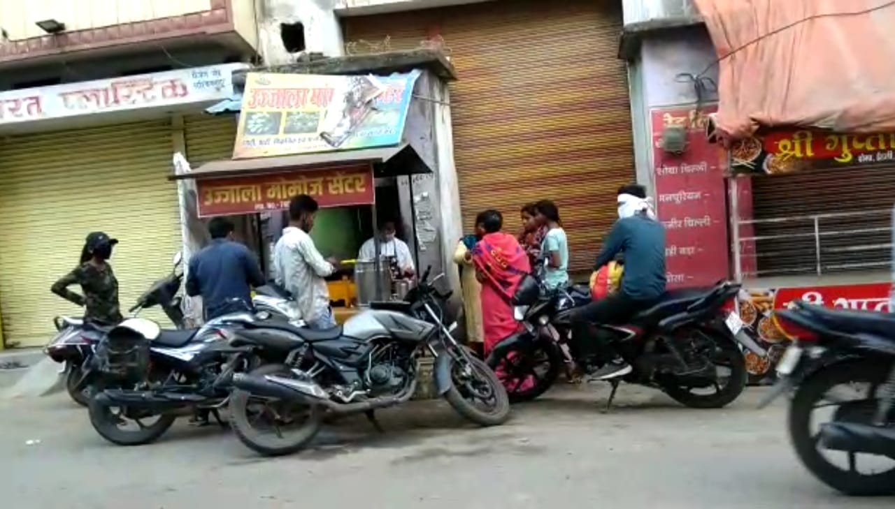 Chowpatty traders are not getting permission to open shop