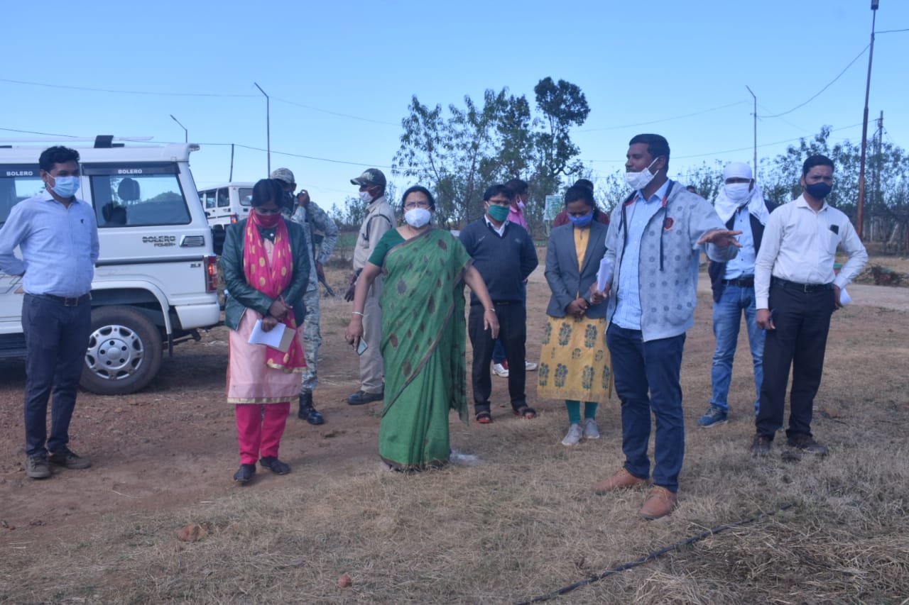 Surguja Commissioner inspected paddy purchase center