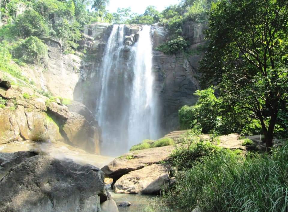 water falls in surguja