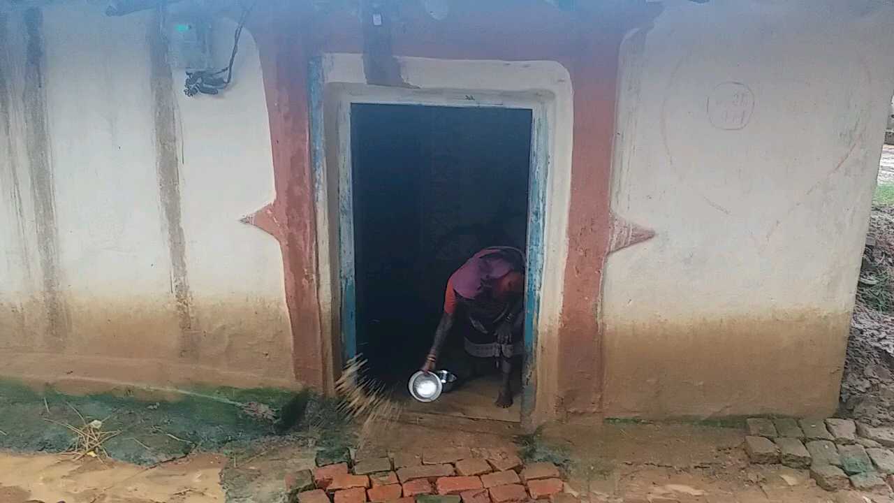 Water entered in thatched house