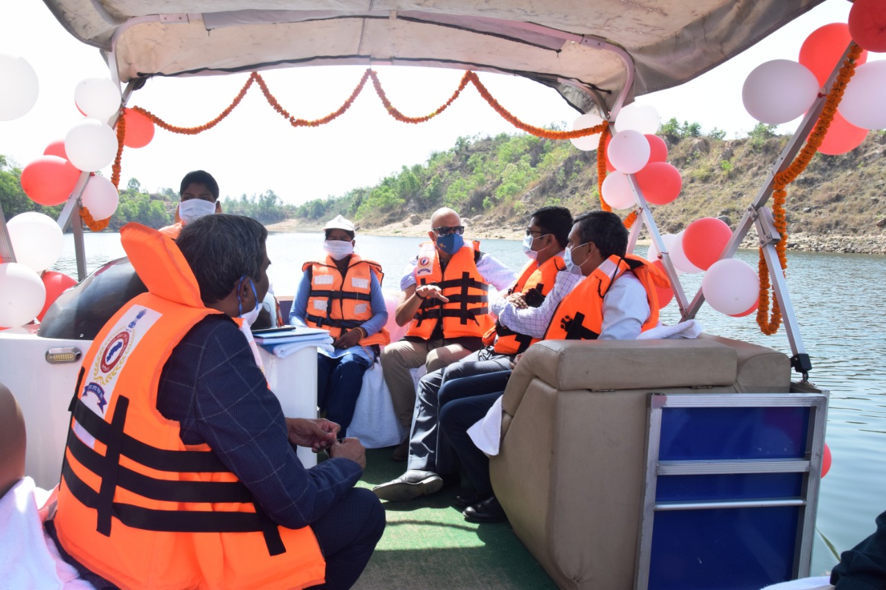 gautam bhattacharya reached to see kenapara tourist spot in sarguja