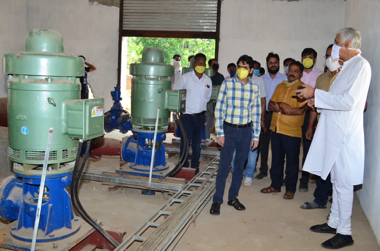 Health Minister TS Singhdeo trials the filter plant in sarguja