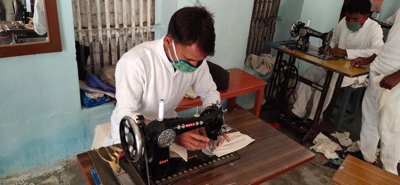 Central prison inmates are making masks sarguja