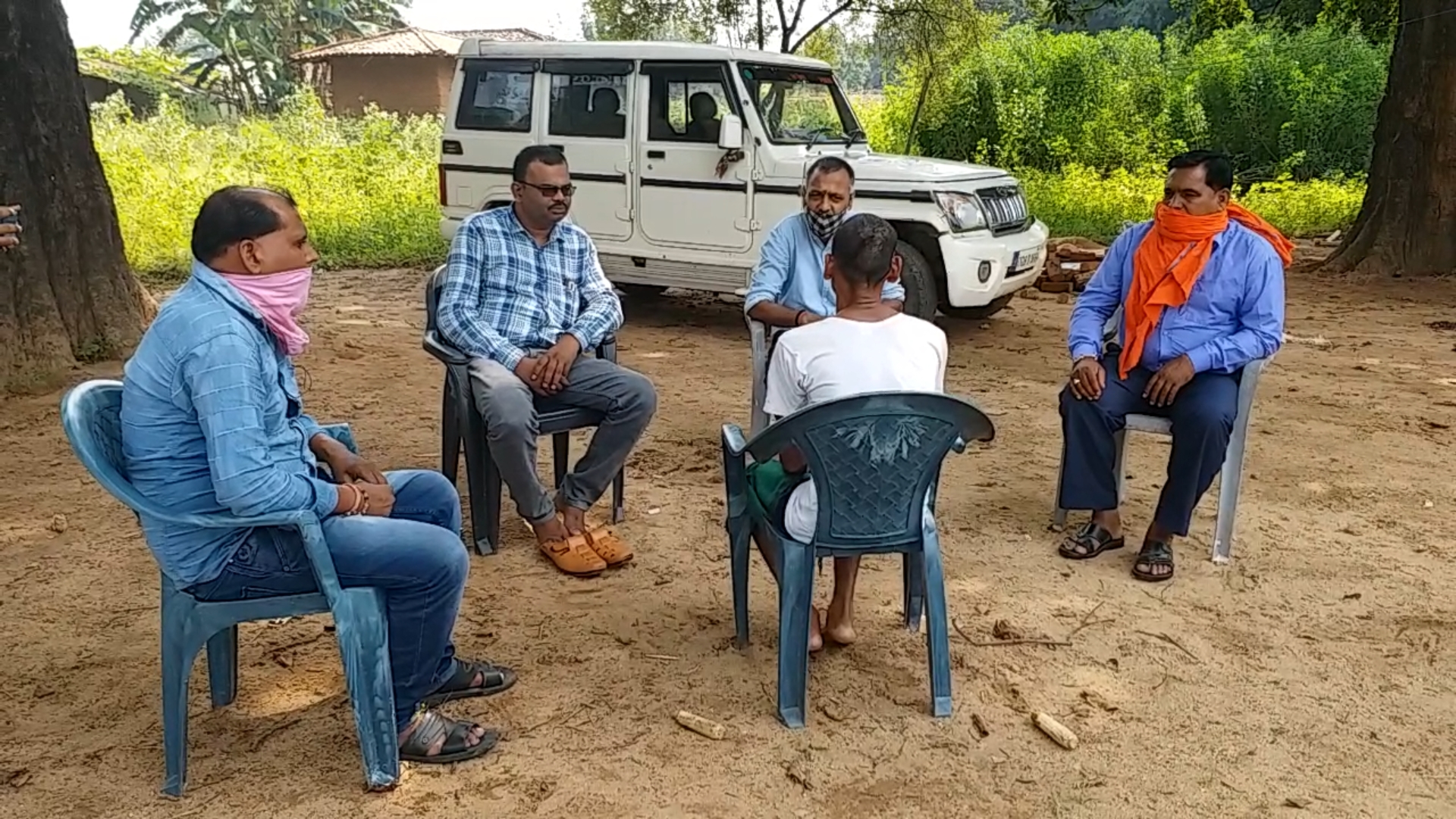 Social workers built a house for Disabled Bhola