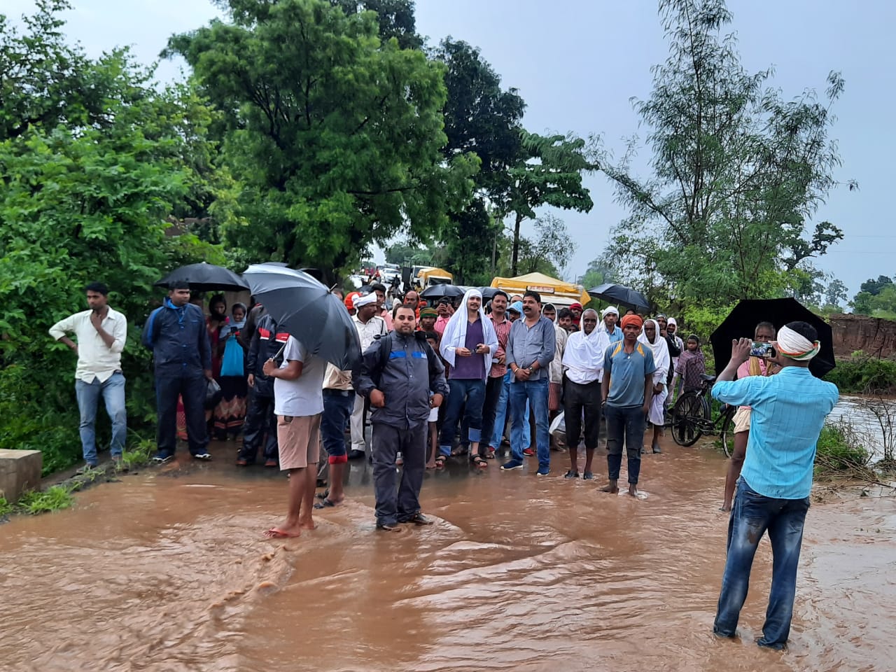 water-logging-situation-in surajpur