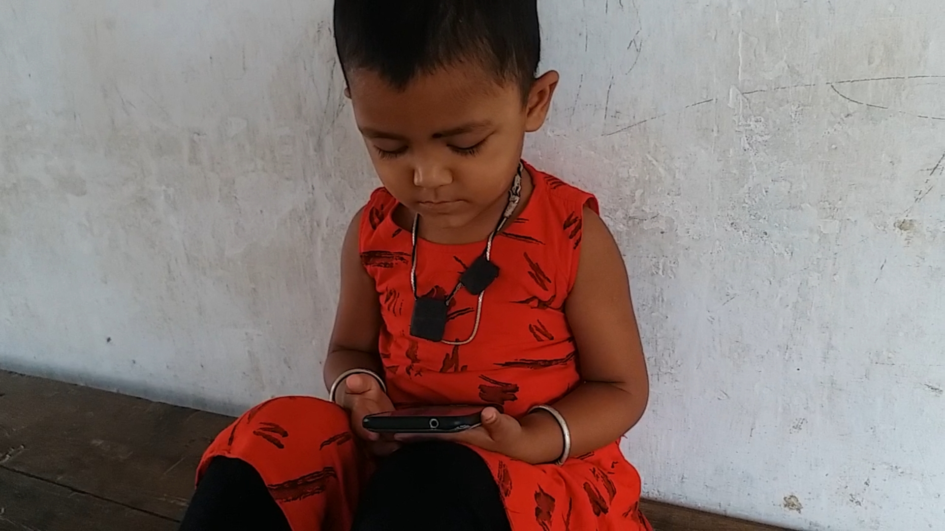 Children using mobiles are prone to many diseases