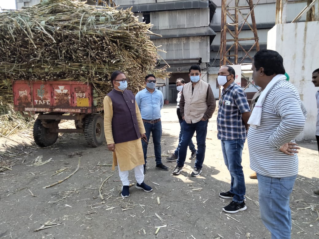 surajpur Kerta sugar factory team visited other factories