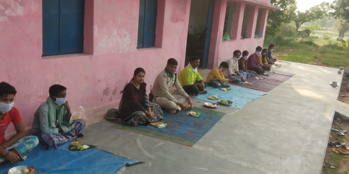 Executive magistrate and station in-charge ate food with workers in surajur