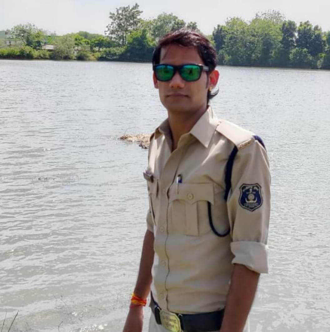 Constable Pushparaj Singh died due to high voltage current in Janjgir