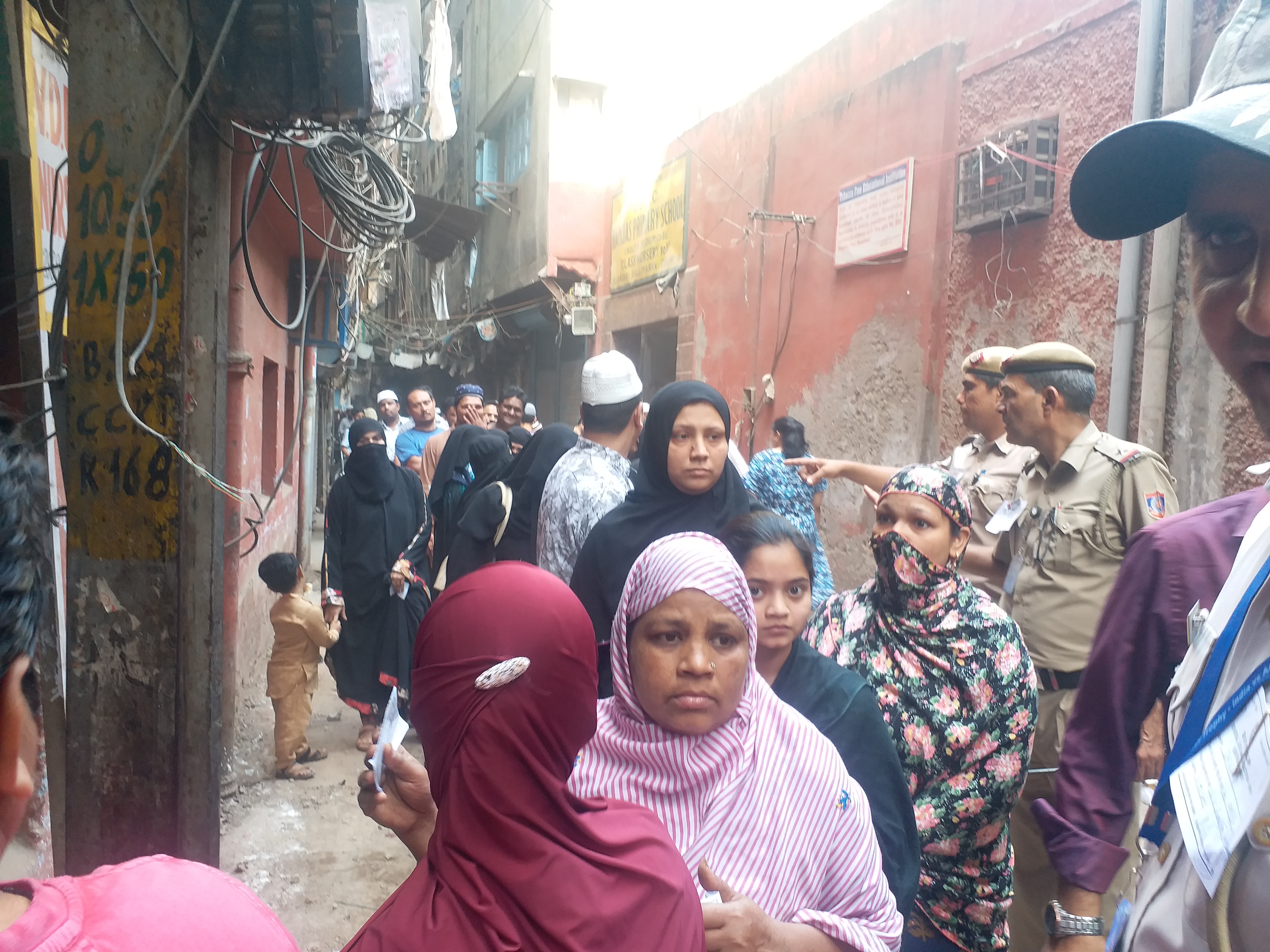 rozedars done voting after standing in que for lok sabha