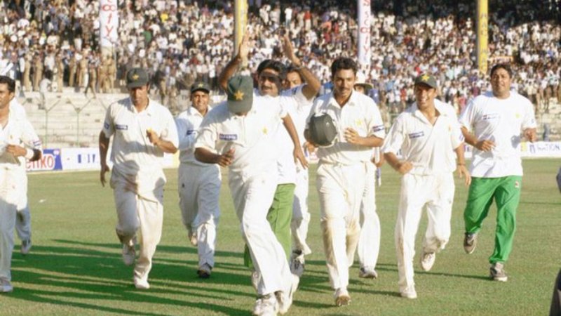 1999 Asian Test Championship winning Pakistan team at Chepauk.
