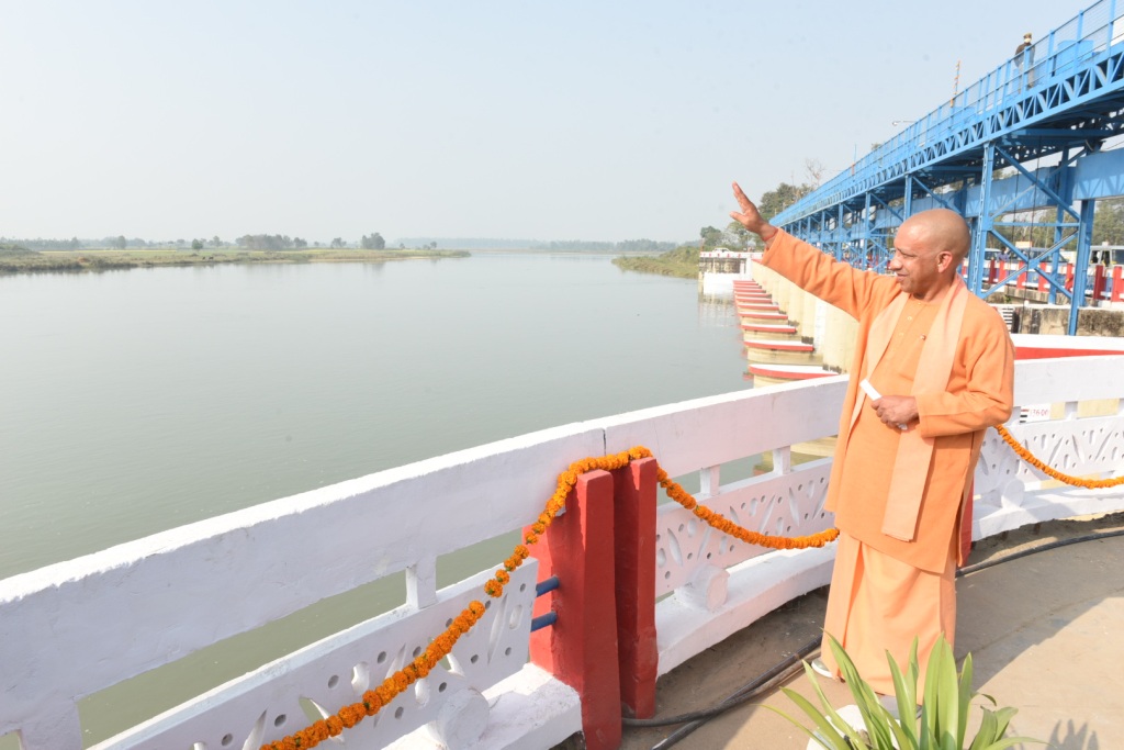 मुख्यमंत्री योगी ने सरयू परियोजना का लिया जायजा