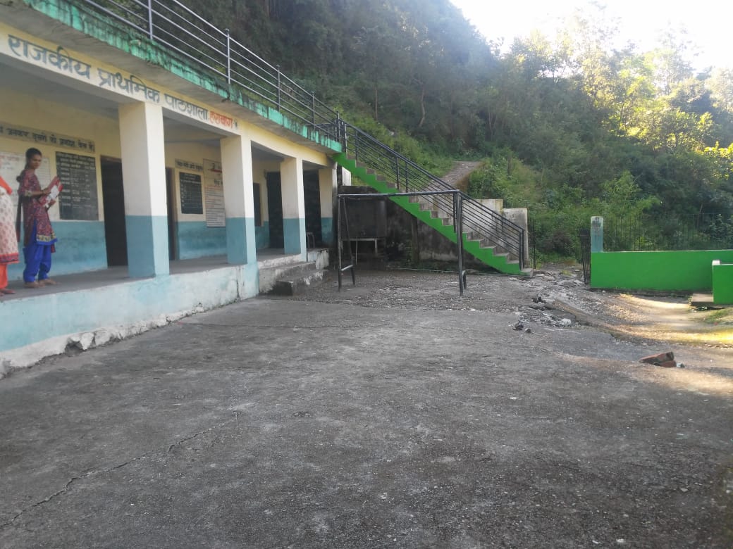 school in bad condition