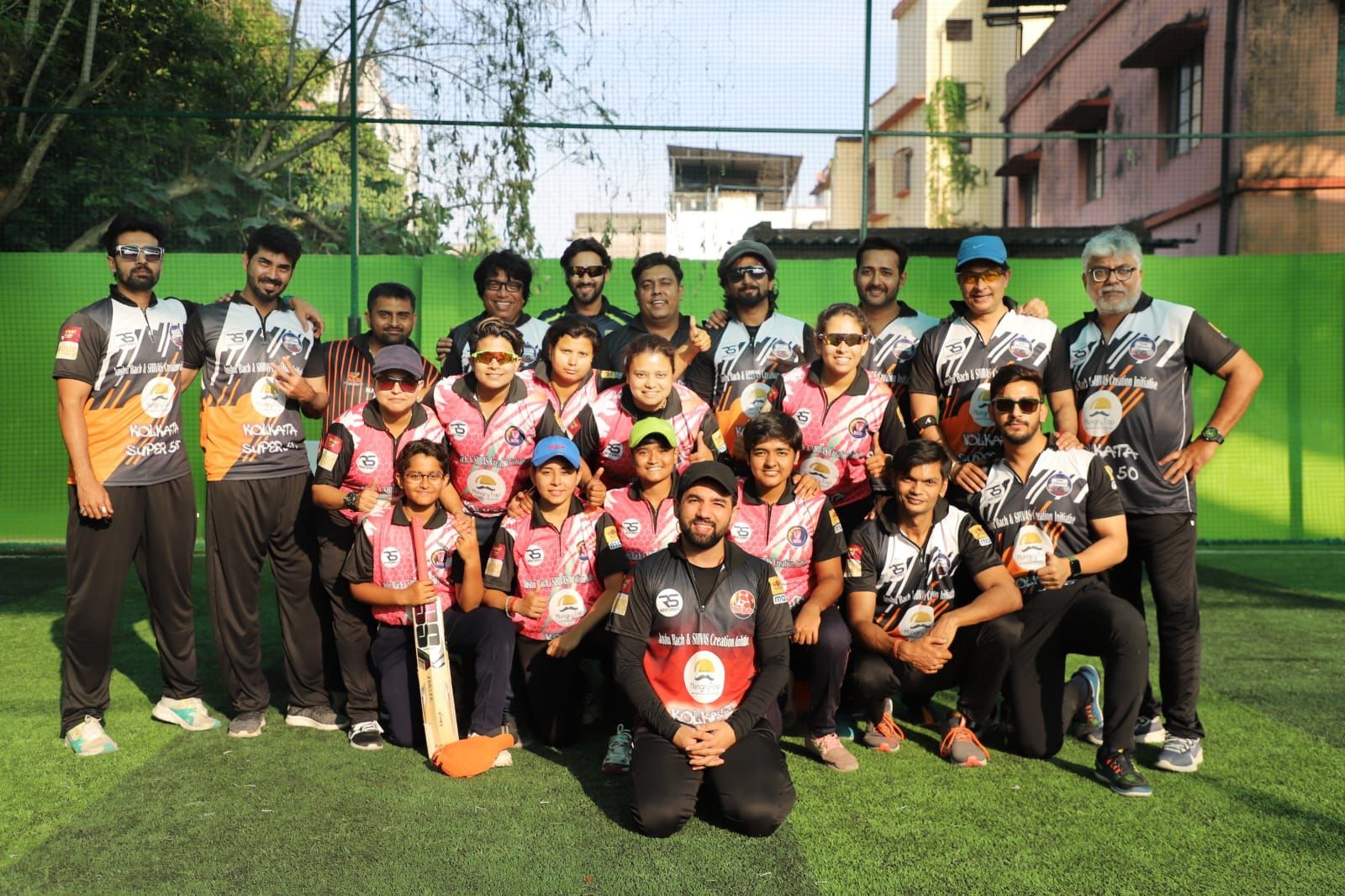 actors-plays-cricket-tournament-for-underprivileged-child-street-animals