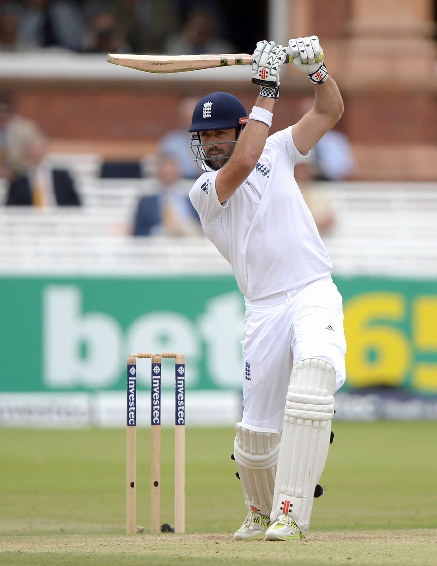 Liam Plunkett, Shoaib AKhtar, Liam Plunkett test debut