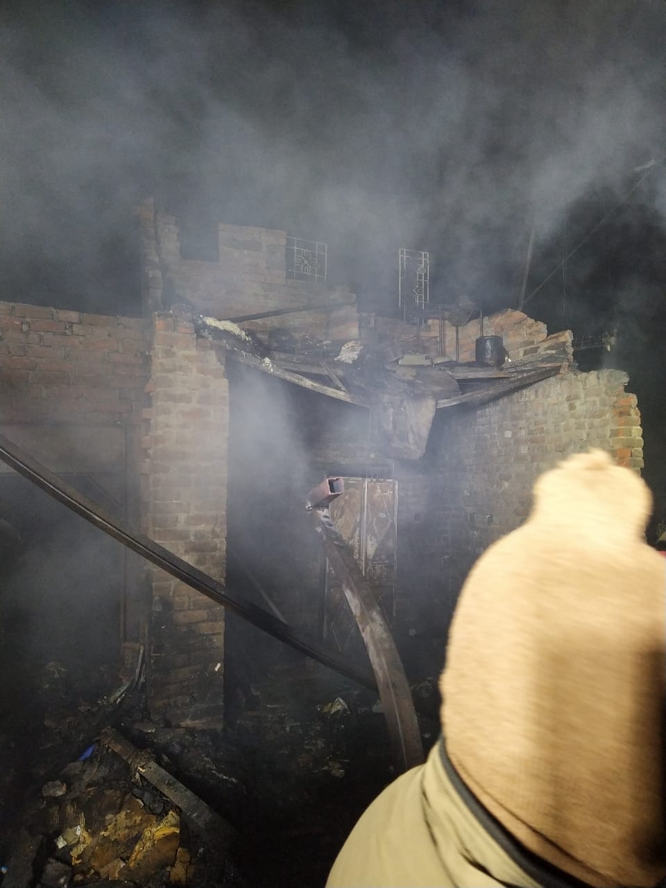 Fire in a junk shop in Kirti Nagar area