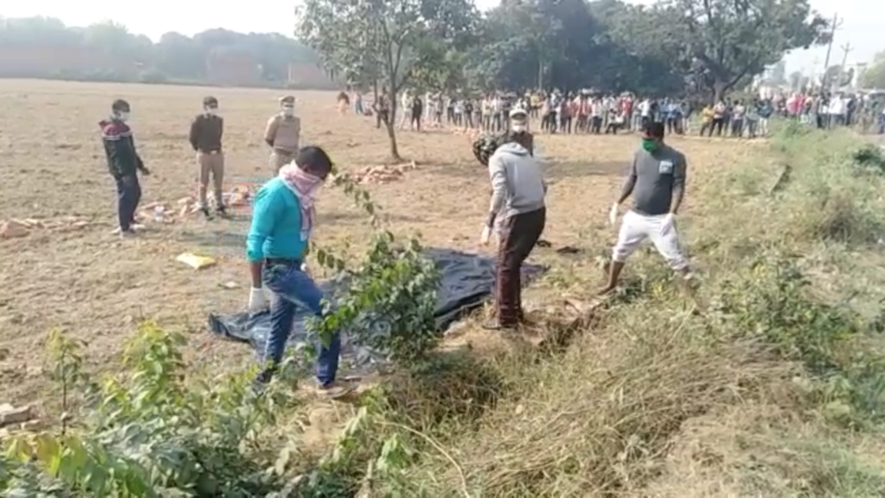 dead body of a young man was found in amroha uttar pradesh