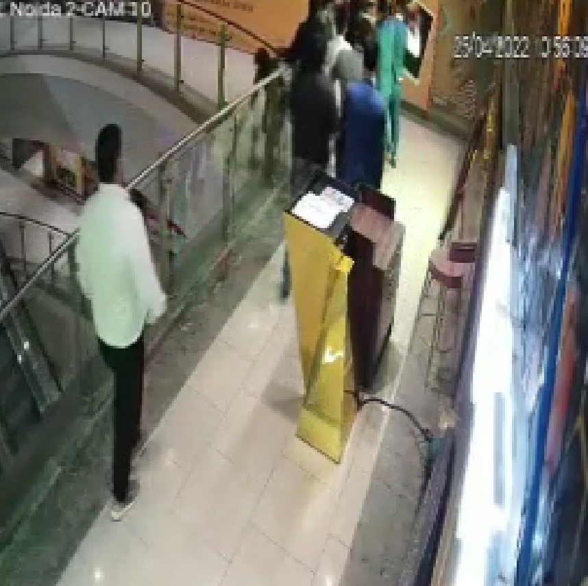 cctv-video-of-brijesh-murder-case-surfaced-in-garden-galleria-mall