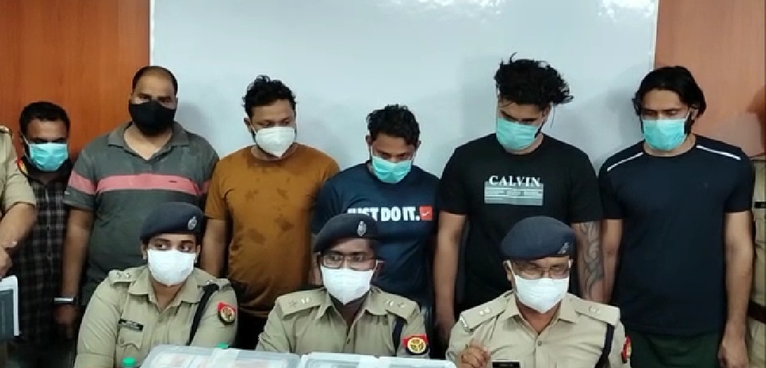 noida police arrested 6 accused in loot of 13 kg gold