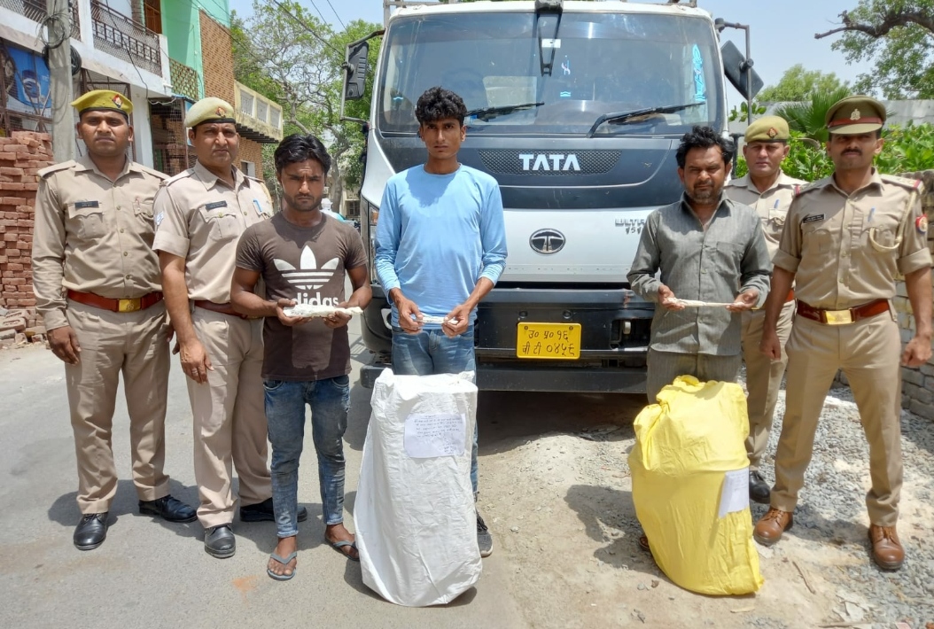 Gang arrested for stealing oil from trucks on highway many tools including truck recovered