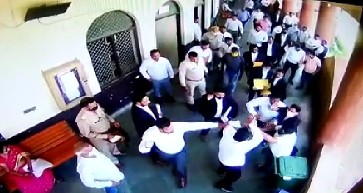 Lawyers beat up client fiercely in court premises case registered in Surajpur police station