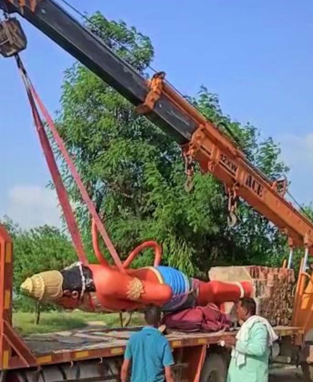 Bajrangbali idol lifted from crane