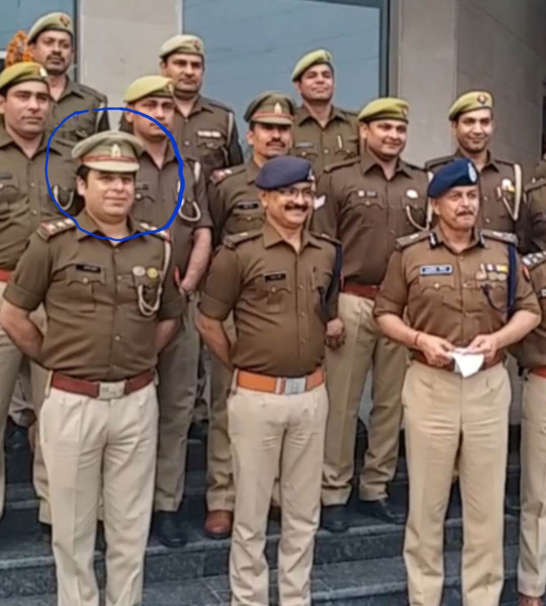 noida police