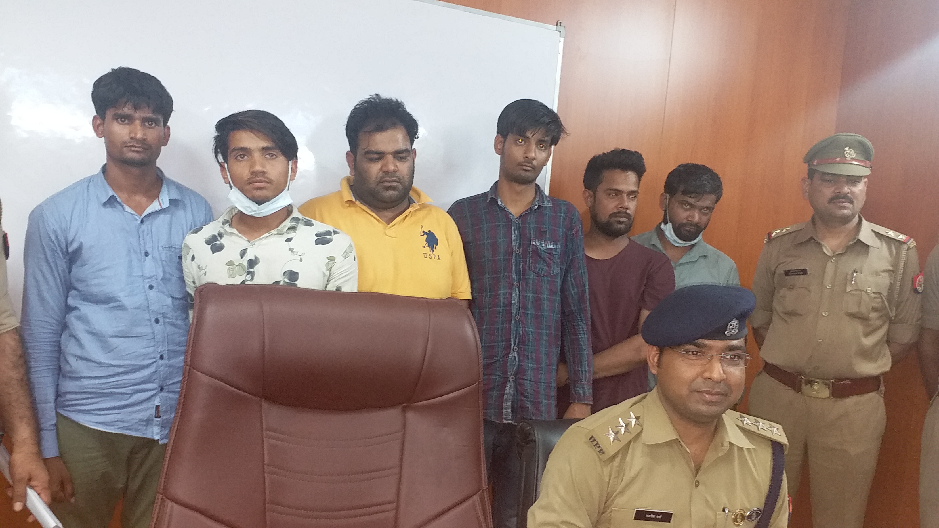 Bookie gang betting on election and cricket match exposed accused arrested in Noida