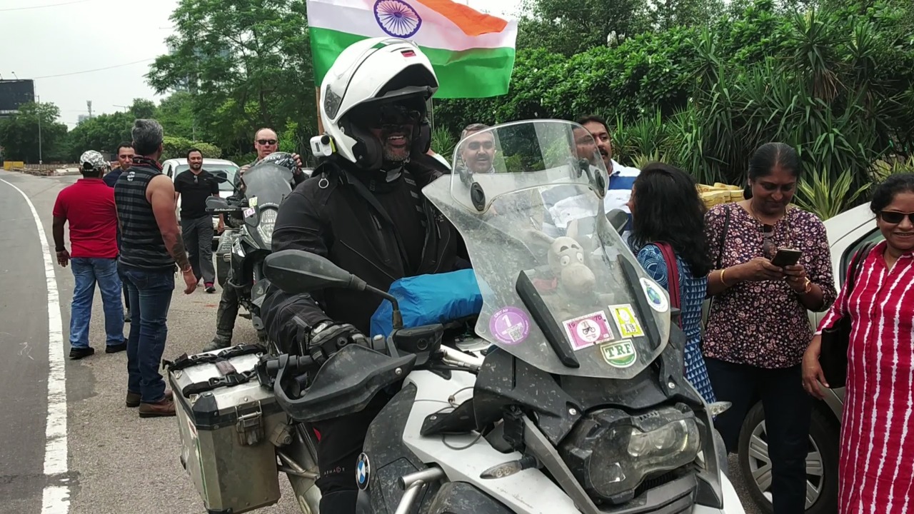 two guys philips and jesus from london visited 22 countries on bike than reached india