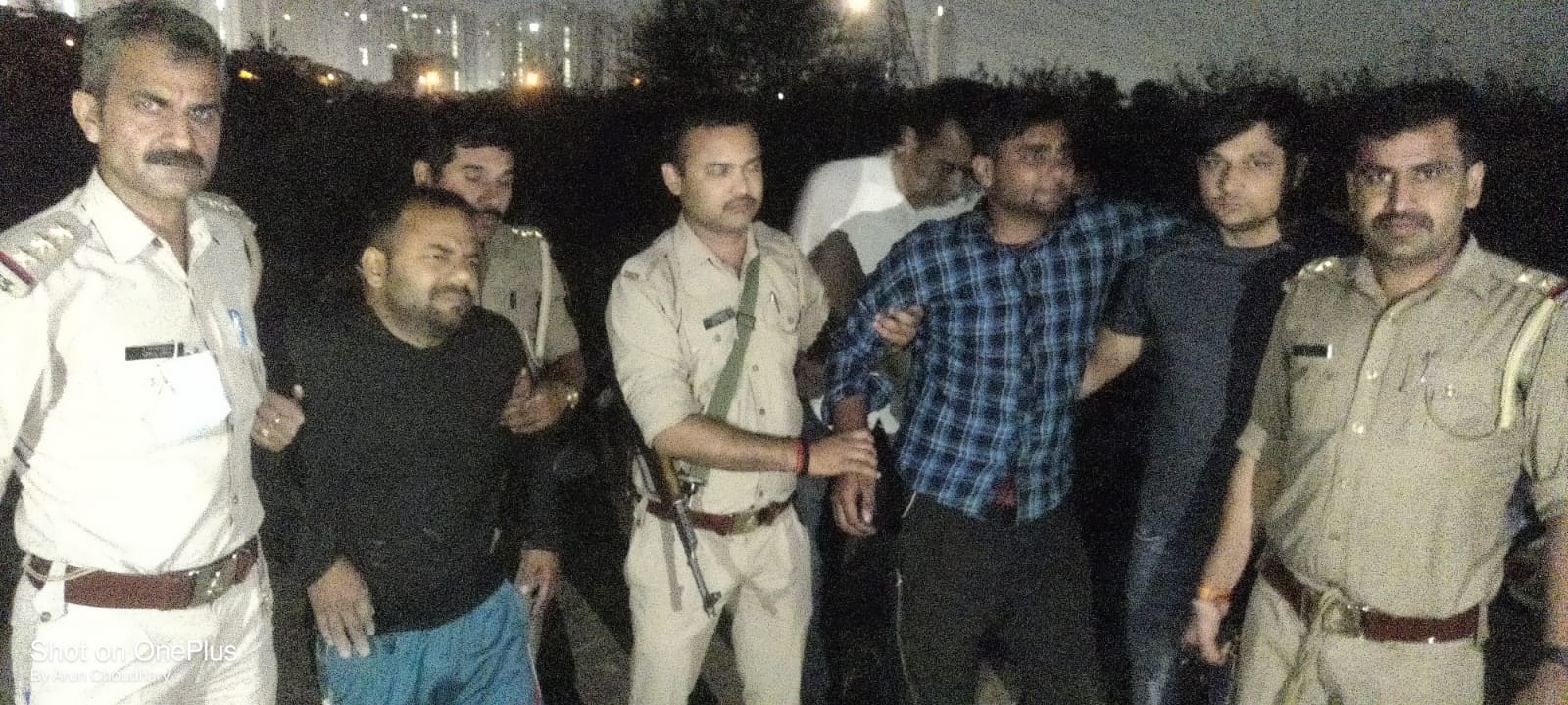 three encounters in one night in ghaziabad five miscreants including fifty thousand prize were shot by police
