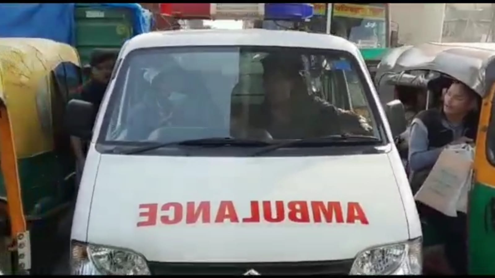 In AAP's tricolor yatra, a driver wearing a party cap was seen carrying drinking water in an ambulance instead of a patient.