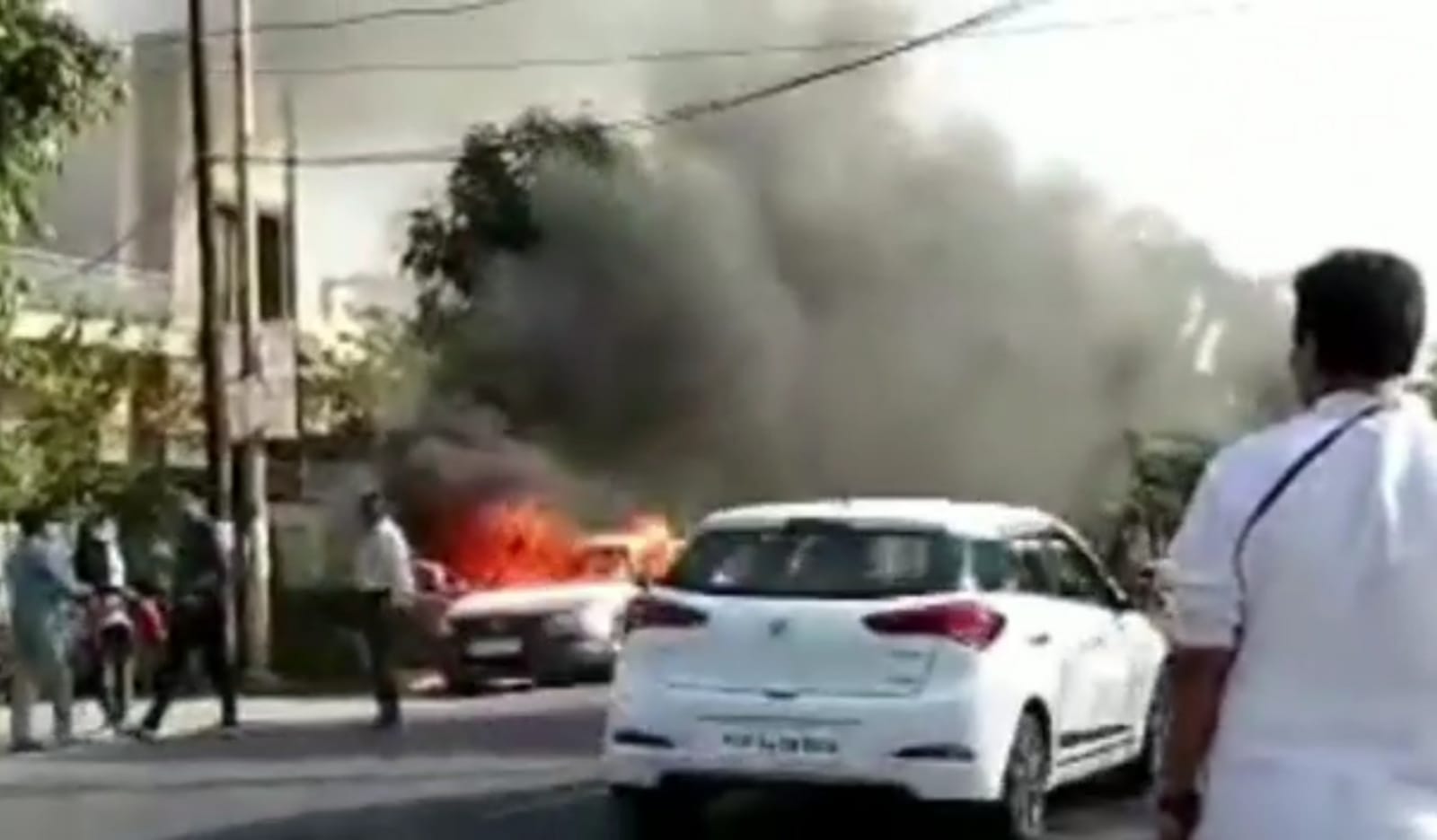 fire-breaks-out-in-a-moving-vehicle-in-a-posh-area-of-ghaziabad