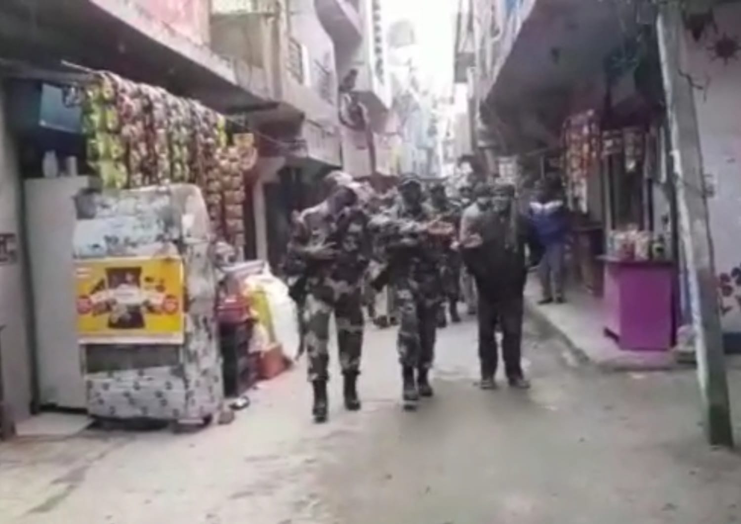 paramilitary-force-in-sensitive-areas-before-nomination-in-ghaziabad