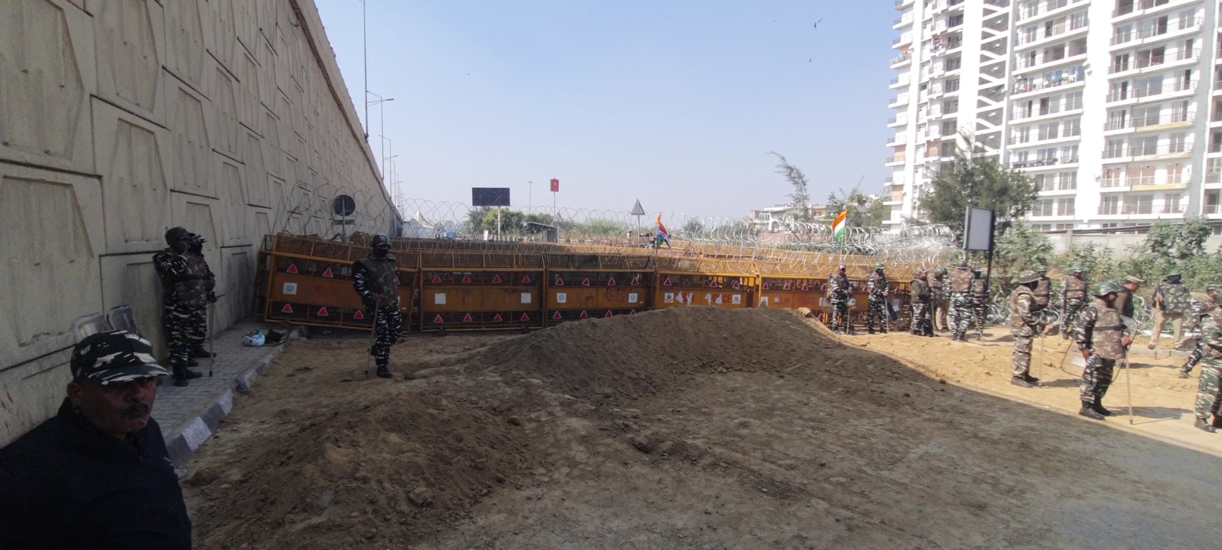 farmers protest at gahazipur border delhi