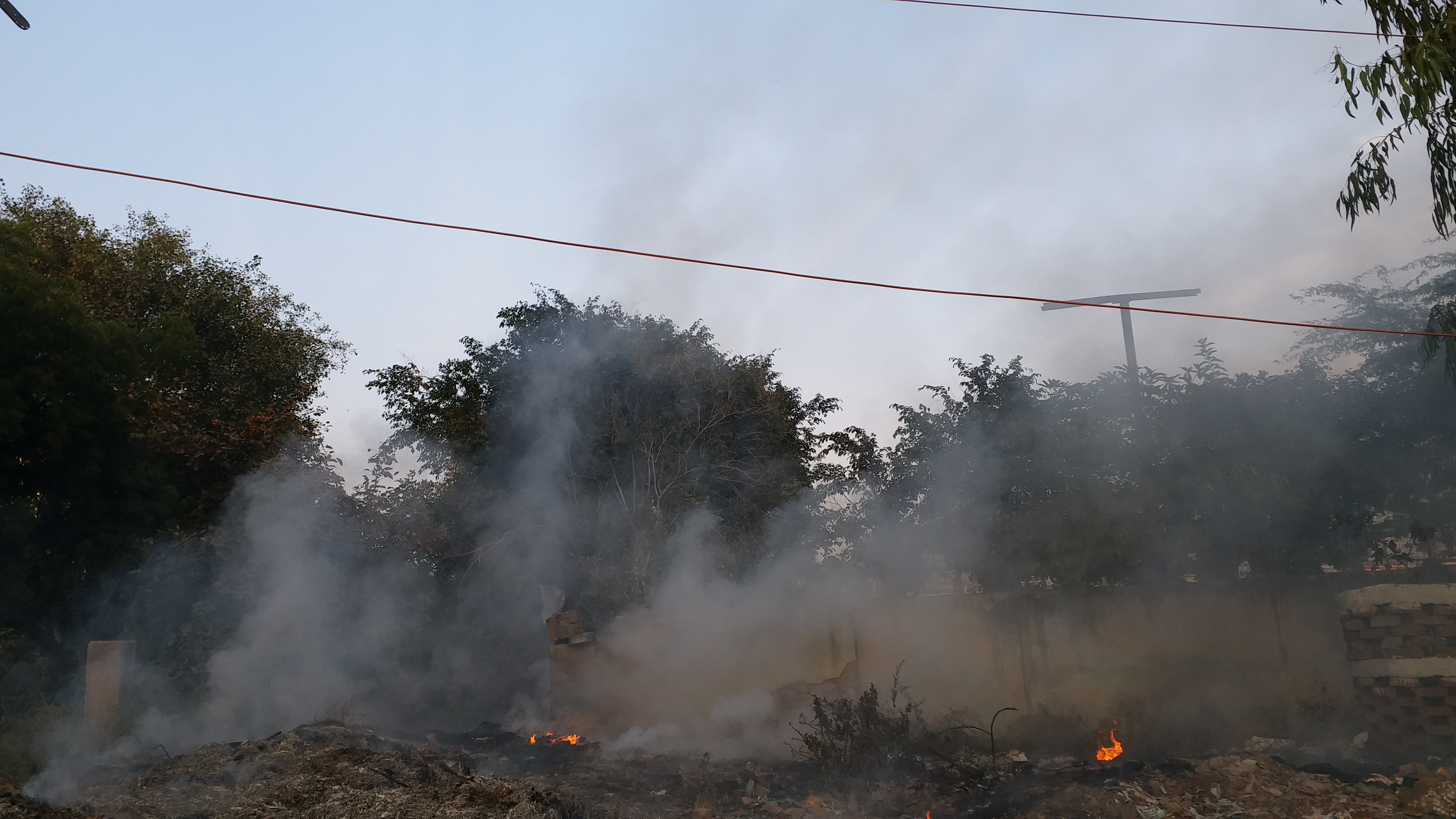 Garbage being burnt in Ghaziabad